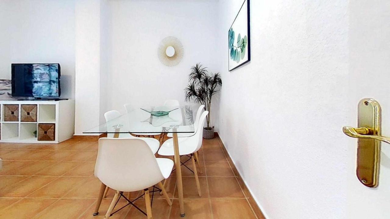 Coqueto Y Practico Apartamento En Pueblo De Zahara サアラ・デ・ロス・アトゥネス エクステリア 写真